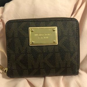 Micheal Kors wallet